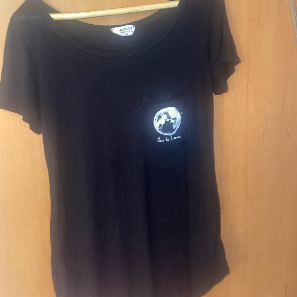 Ladies curved hem tshirt